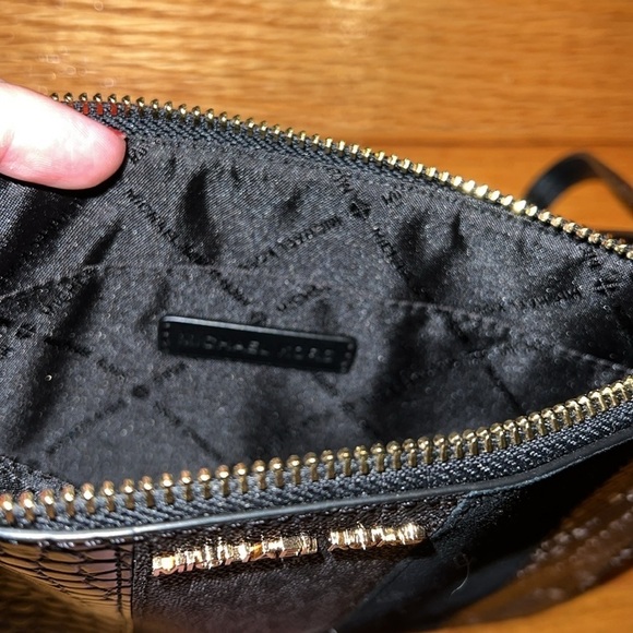 Michael Kors MK Jet Set Travel Zip Clutch Wristlet - Black - Picture 7 of 8